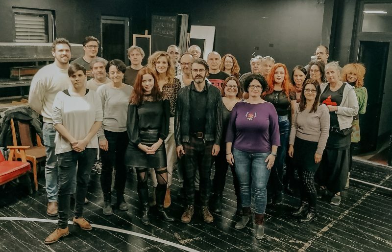 A Nyílt Fórum 2019/20-as worshop-csapata / Fotó: Színházi Dramaturgok Céha